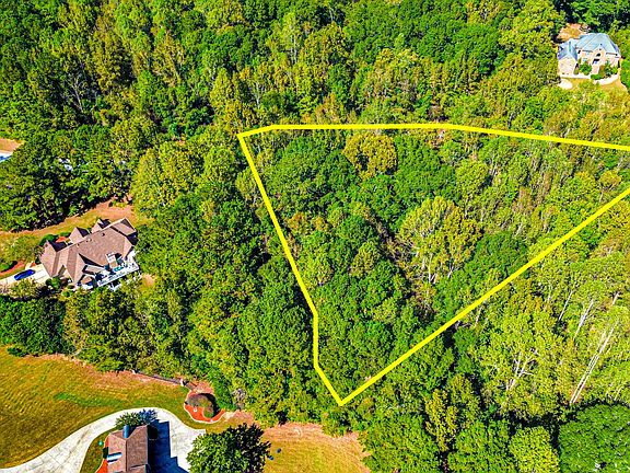 3rd image of 135 Longcreek Dr