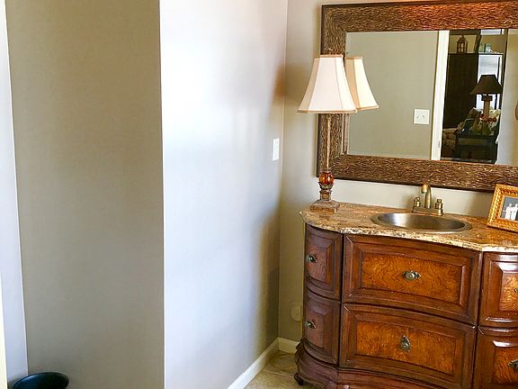 3rd image of 109 Rosebury Cir
