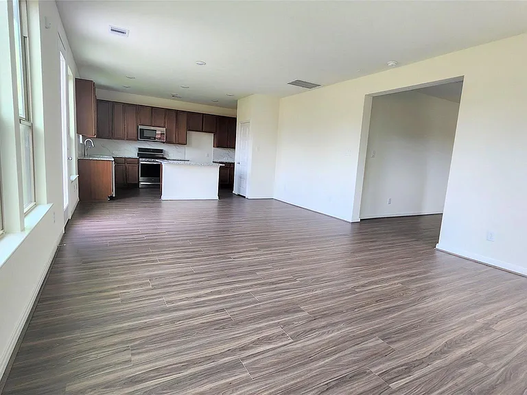 1235 Bryman Dr — Photo 6