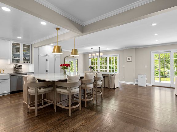 5th image of 4436 Chalfont Pl