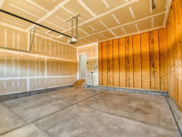 8265 Hardwood Cir — Photo 43