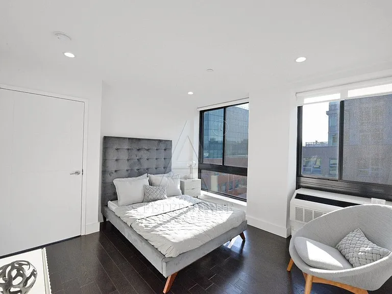 2183 3rd Ave #1203 — Photo 2