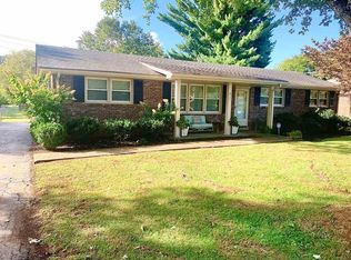 827 Edgefield Way, Bowling Green, KY 42104