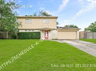 303 Hearthside Cir, League City, TX 77573