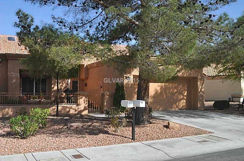1st image of 2520 Highvale Dr