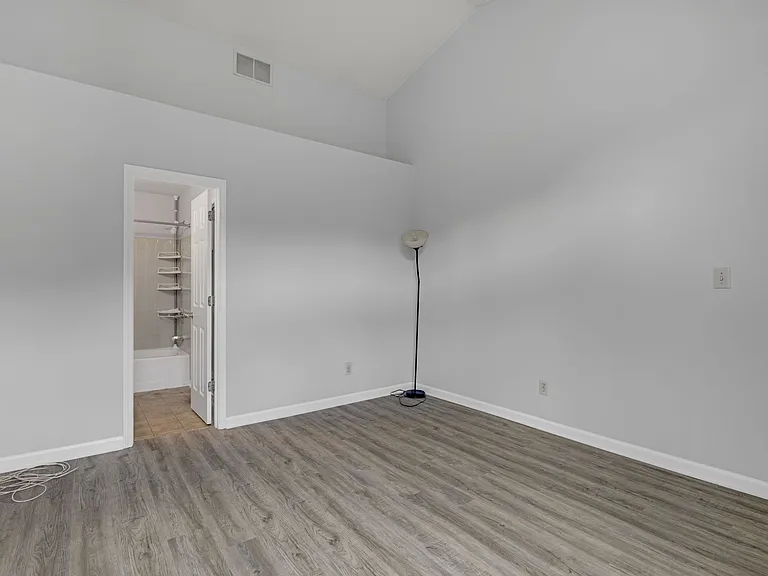5182 Pin Oak Dr — Photo 20