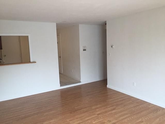 2nd image of 75 Arthur St APT 9