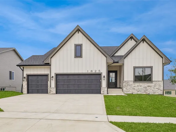 1825 Silver Maple Dr, Norwalk, IA 50211