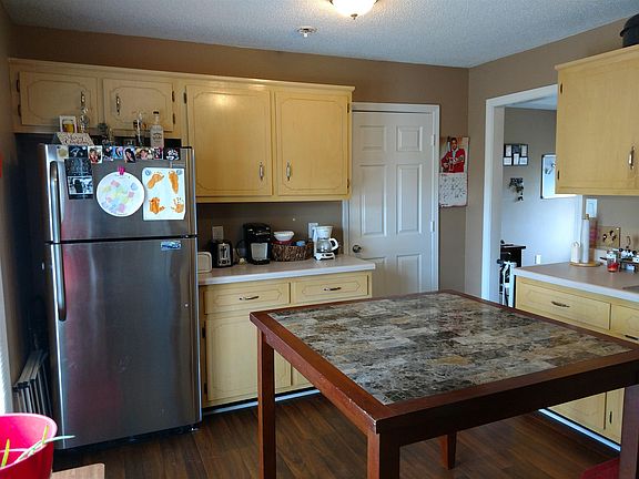 4th image of 914 Lindsey Dr