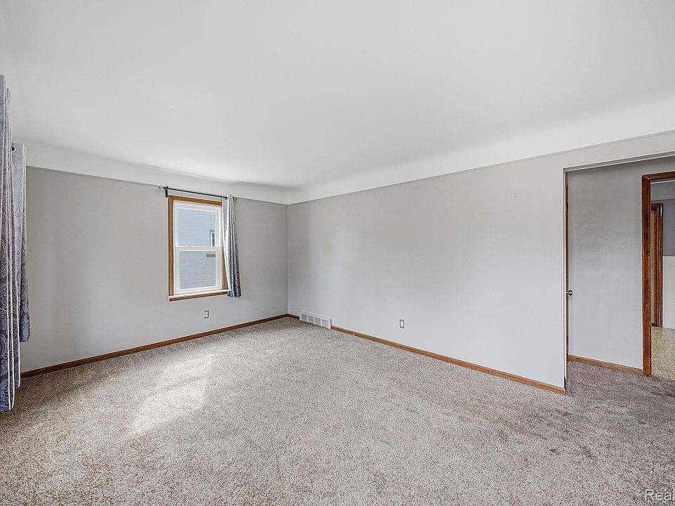 9293 Virginia St, photo 18