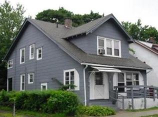 96 Rochelle St, Springfield, MA 01109