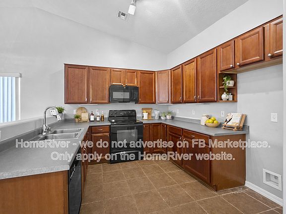 4th image of 25555 W Globe Ave
