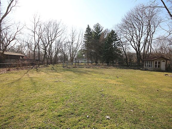 5th image of 19291 Lathers St