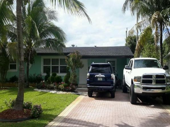 1320 NW 45th St