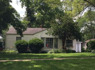 1716 E Liberty Dr, Wheaton, IL 60187