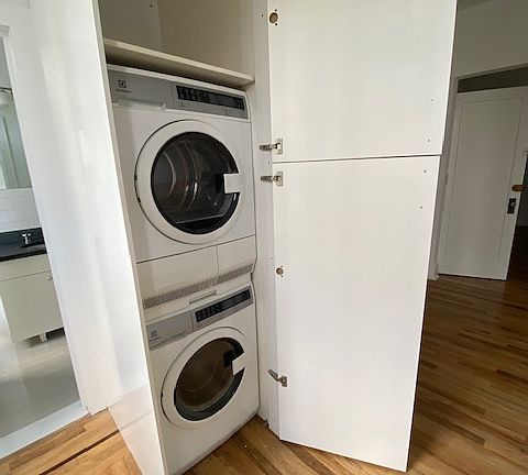 5th image of 249 E Houston St #2