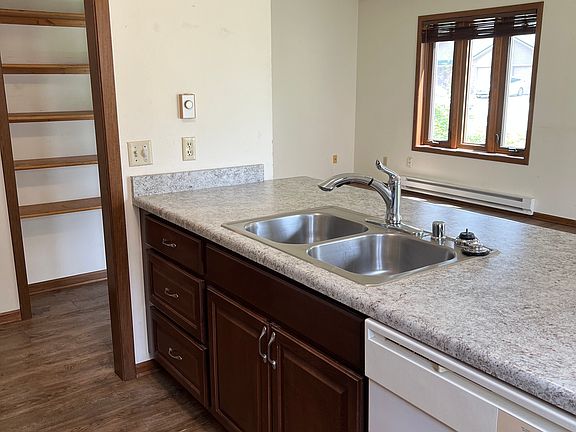 5th image of 217 Ash St #217