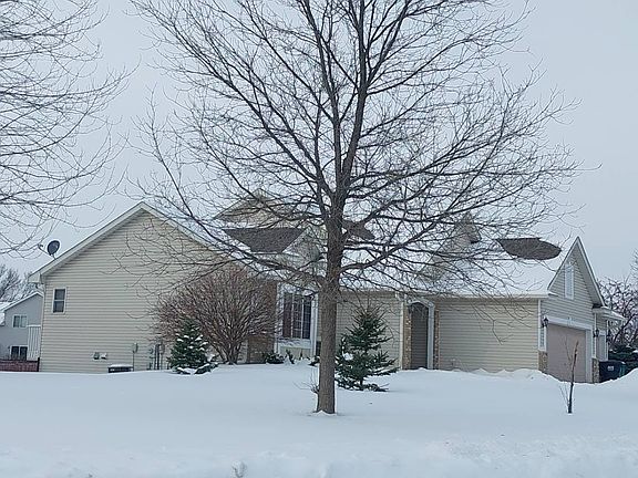 3rd image of 8225 Parell Ave NE