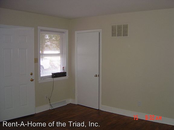 3rd image of 2609 E Bessemer Ave APT B