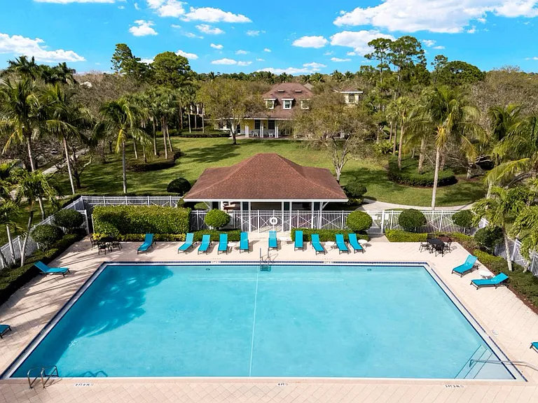 106 Bonaire Ln — Photo 12