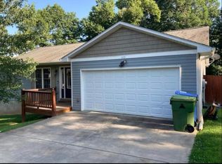 103 Tail Feather Ln, Candler, NC 28715