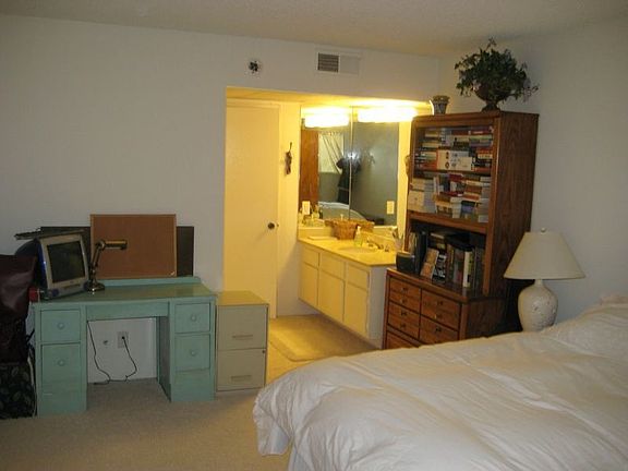 Large Bedroom with vanity