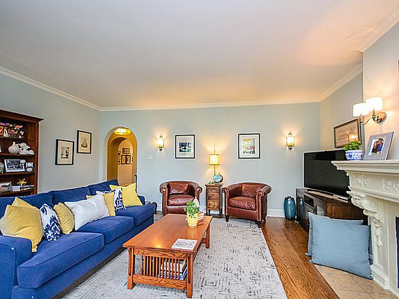 4th image of 6807 N Lakewood Ave APT 3S