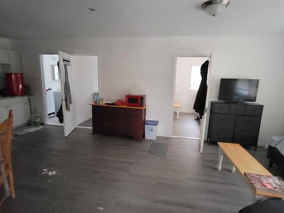 4th image of 56 Woodcliff Trail