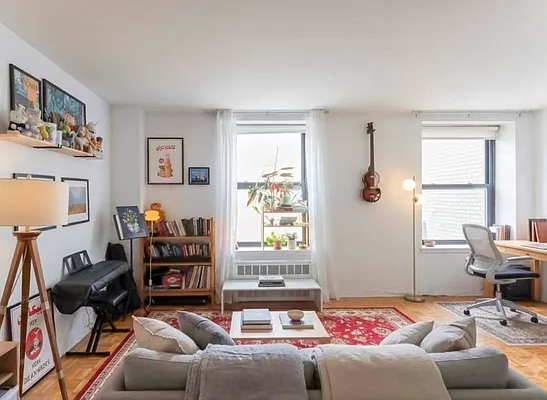 Living room, photo 1