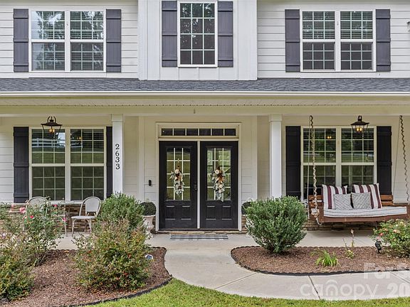 3rd image of 2633 Lakefront Dr