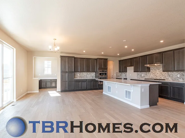 9521 Market Dr — Photo 6