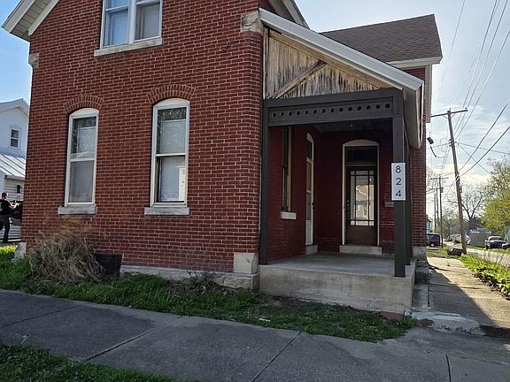 3rd image of 824 S 11th St