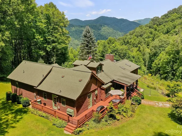290 Last Mohican Trl, Clyde, NC 28721