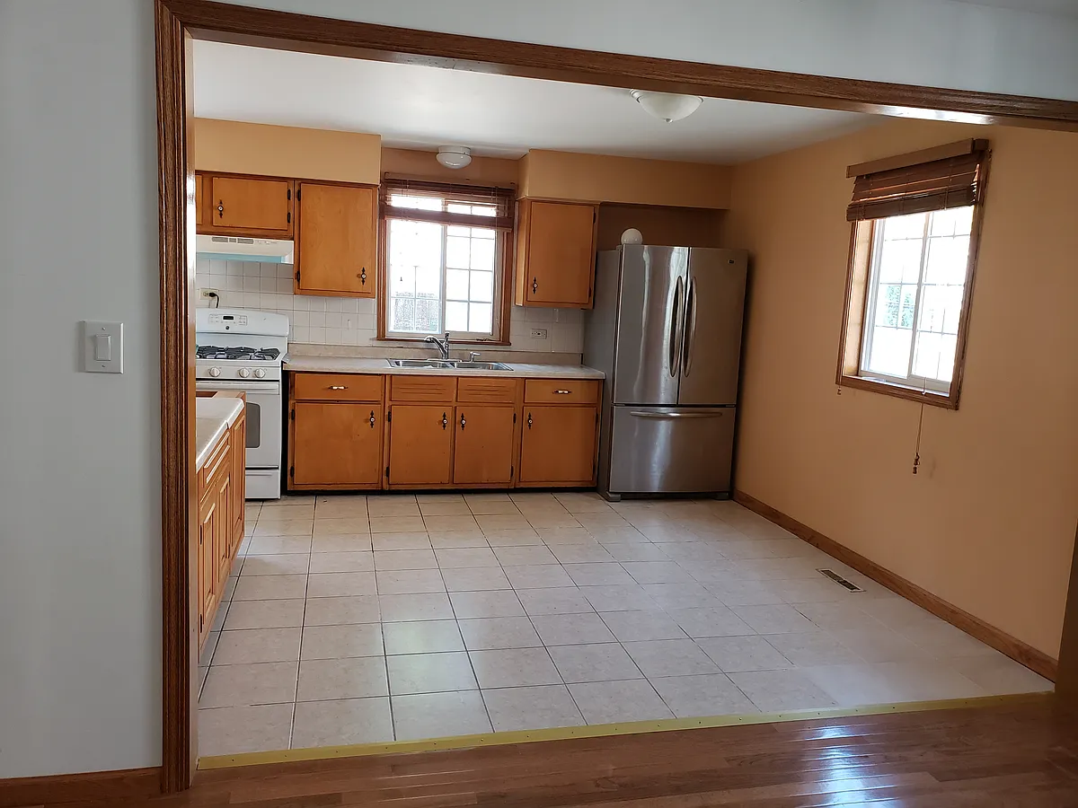 Building Photo - 418 Whittier Ln