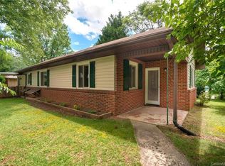 39 Old Burnsville Hill Rd, Woodfin, NC 28804