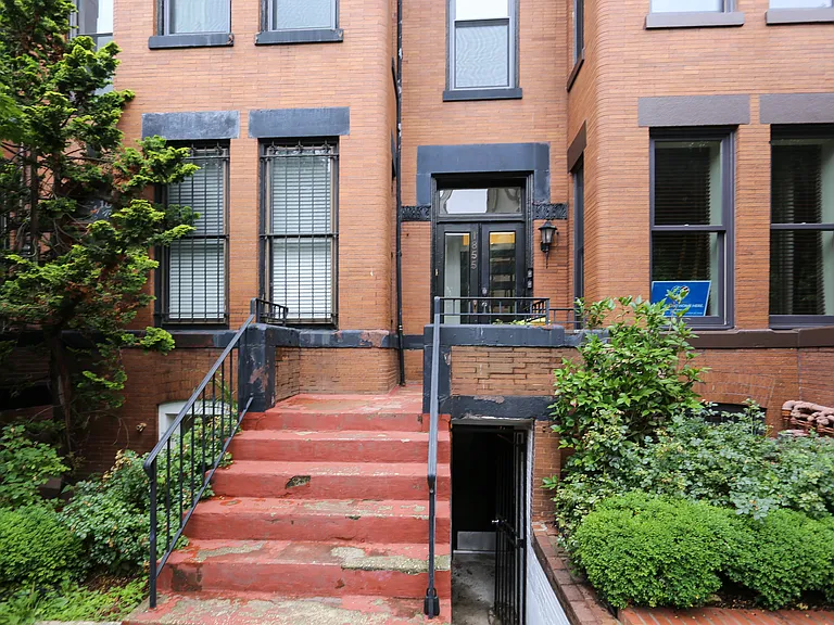 1855 Mintwood Pl NW #3 — Photo 2