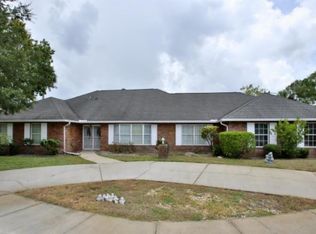 805 Pelican Bay Dr, Daytona Beach, FL 32119