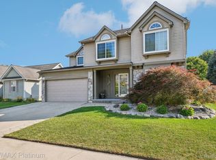 730 3rd St, Fenton, MI 48430