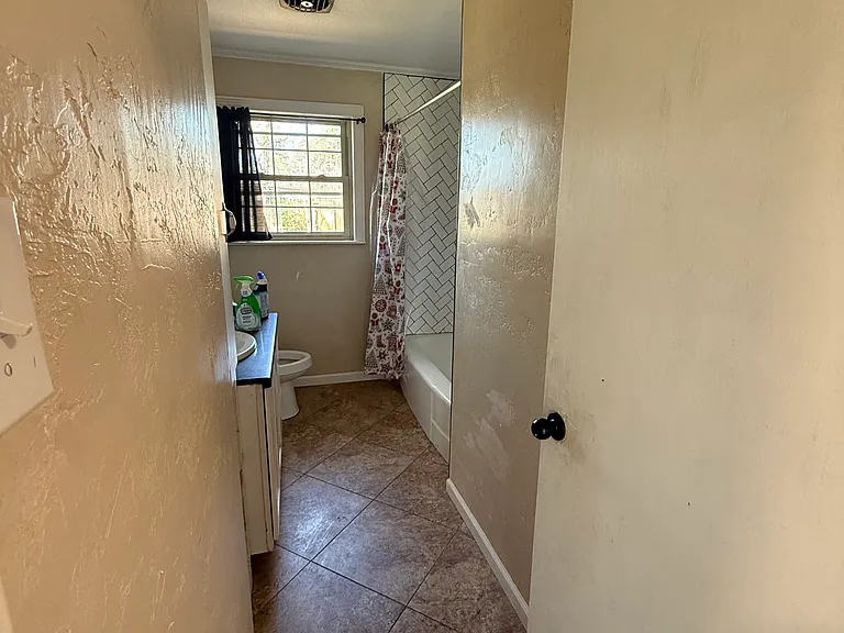 603 Lynoak St — Photo 2