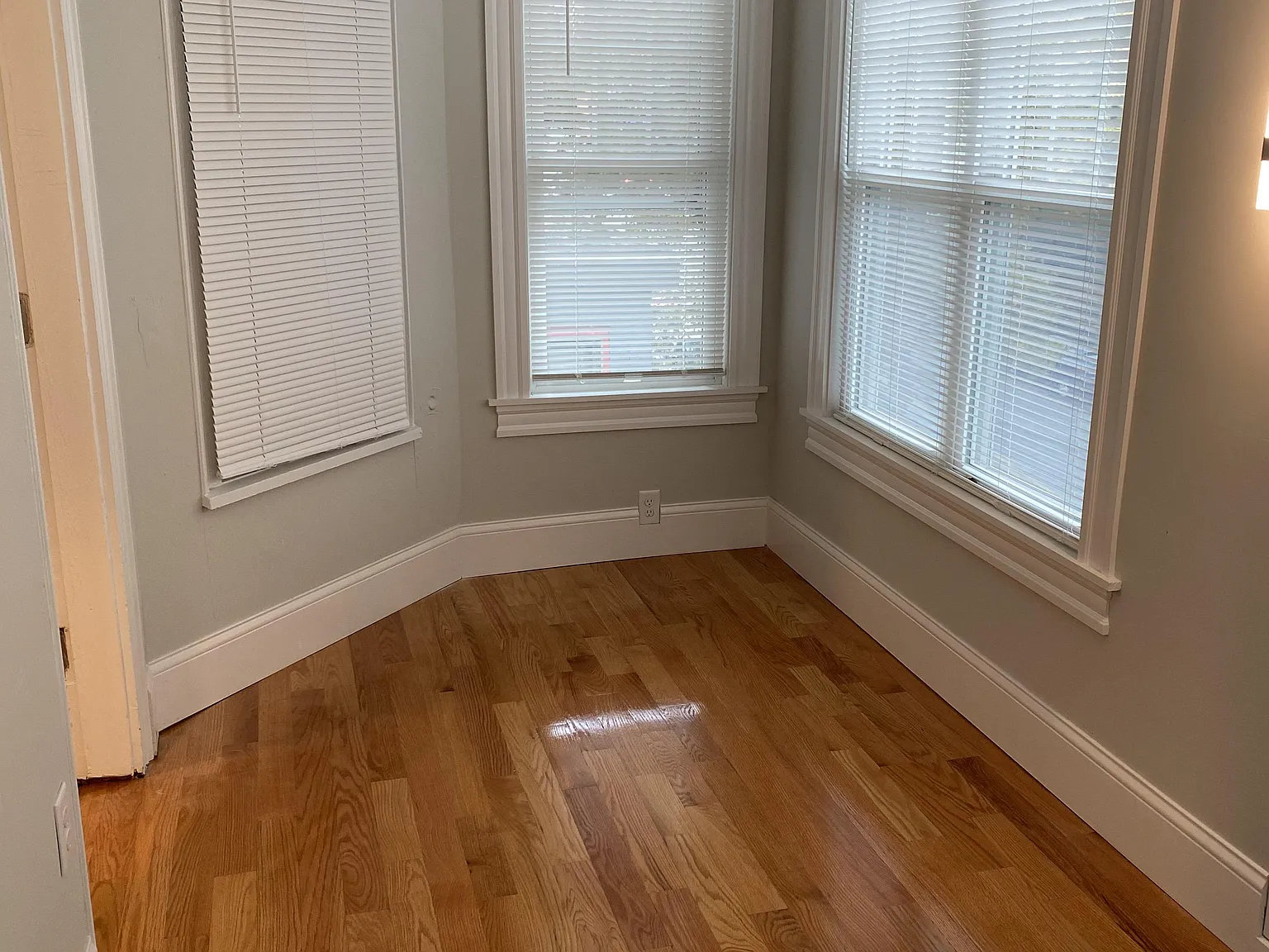 4 bed, $4,900 — Photo 4