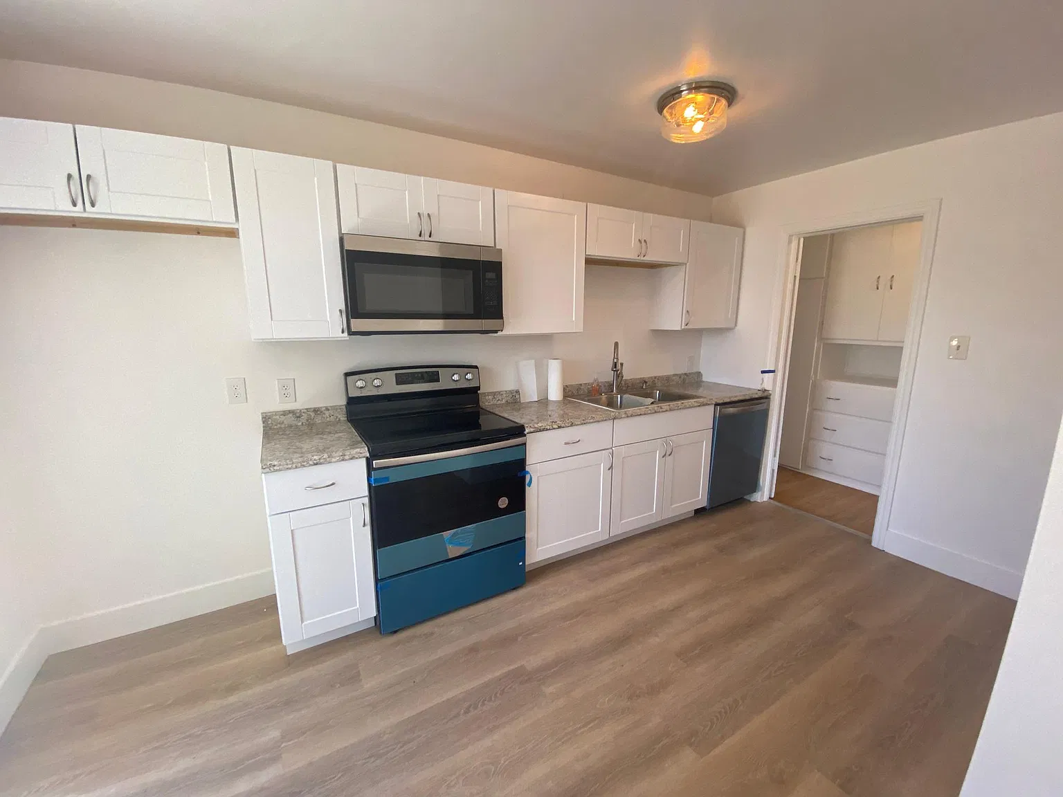 1 bed, 750 sqft, $1,400 — Photo 4