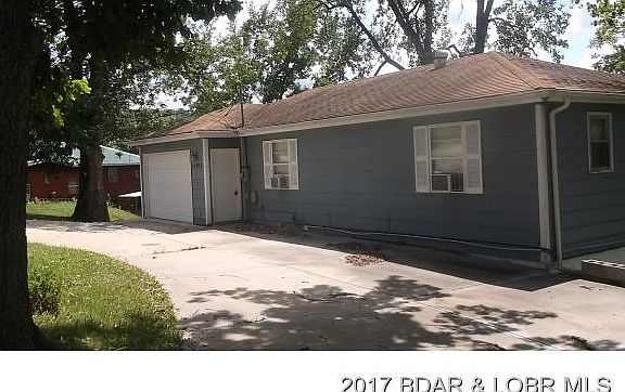 2nd image of 32928 Vine St