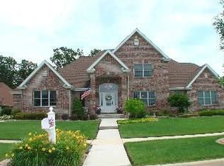 1093 George Ade Ct, Crown Point, IN 46307