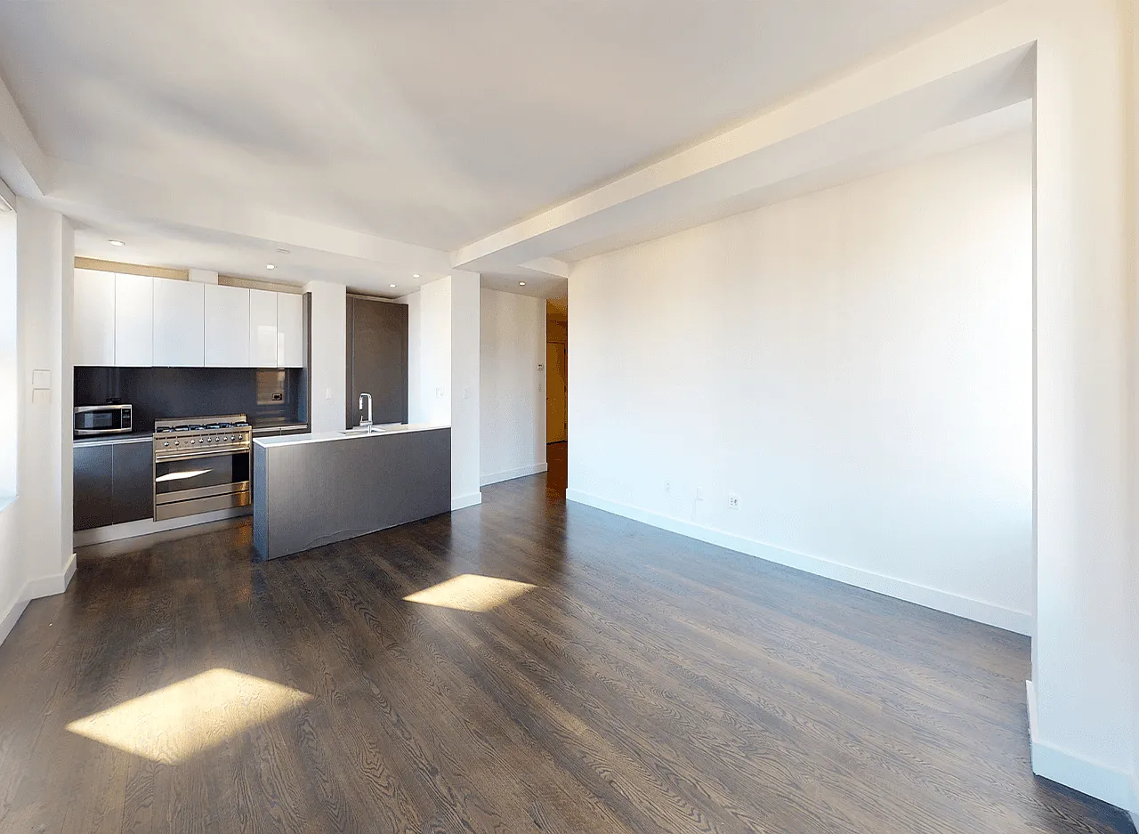 666 West End Avenue — Photo 1