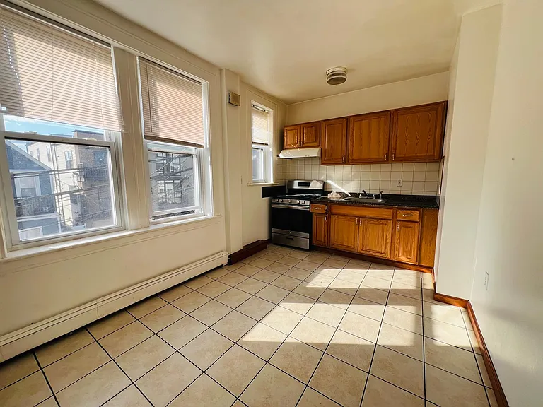 6012 Polk St #2 — Photo 6