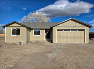 326 Valley Dr, Yerington, NV