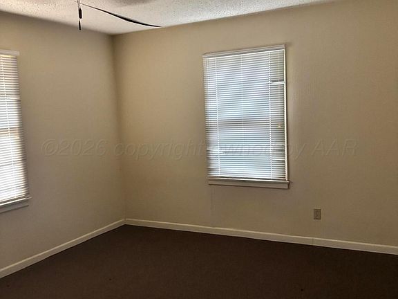 5th image of 221 Sage Ln
