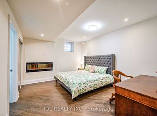 133 Hillsview Dr ROOM A, Richmond Hill, ON L4C 2R4