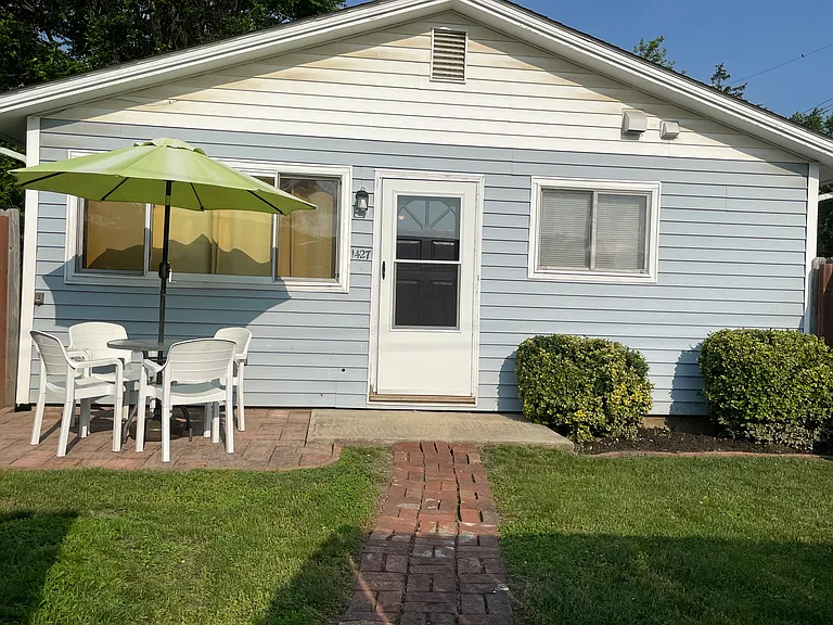 1427 Grogan Ave — Photo 20