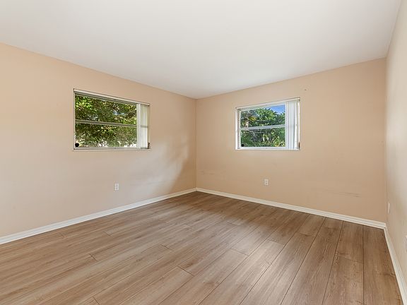 3rd image of 4004 12th St N Unit A